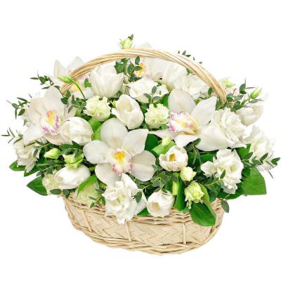 Цветочная композиция в корзине «Летний рассвет»