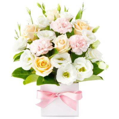 Букет в коробке «Светлый шарм»