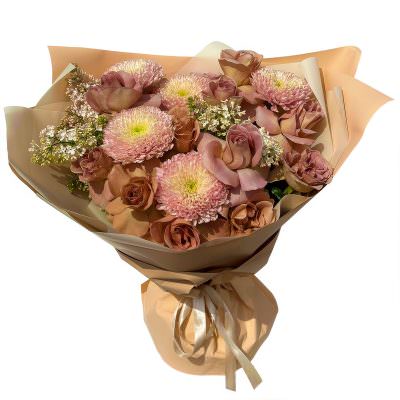 Красивый букет живых цветов «Живописная Пастораль»