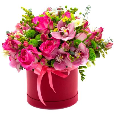 Шикарные цветы в коробке «Нежный аккорд»